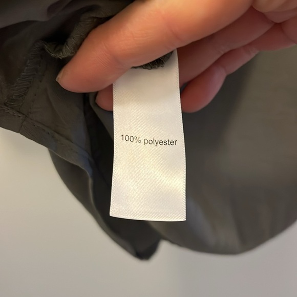 Maurice’s solid gray flowy tunic style shirt Size Medium - Picture 5 of 6